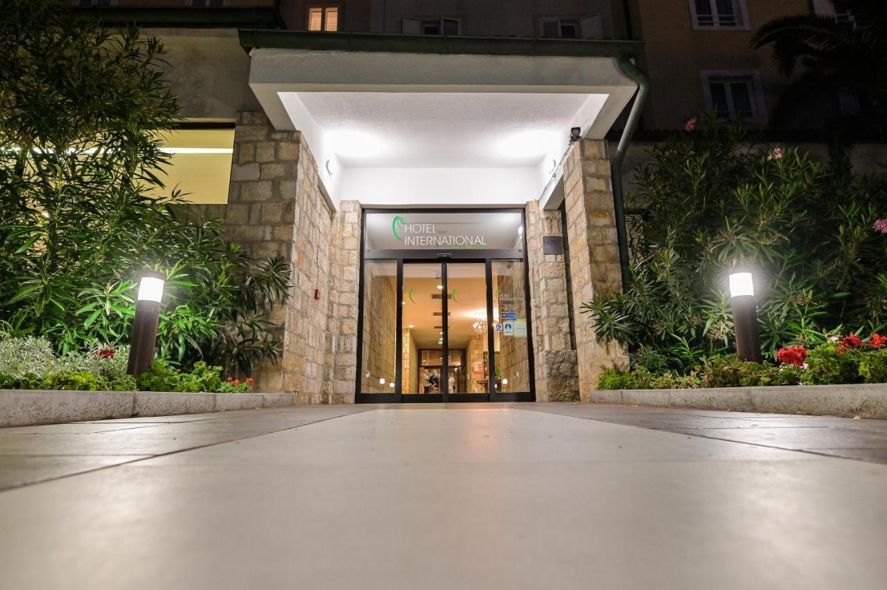 Hotel International Rab Town Ngoại thất bức ảnh