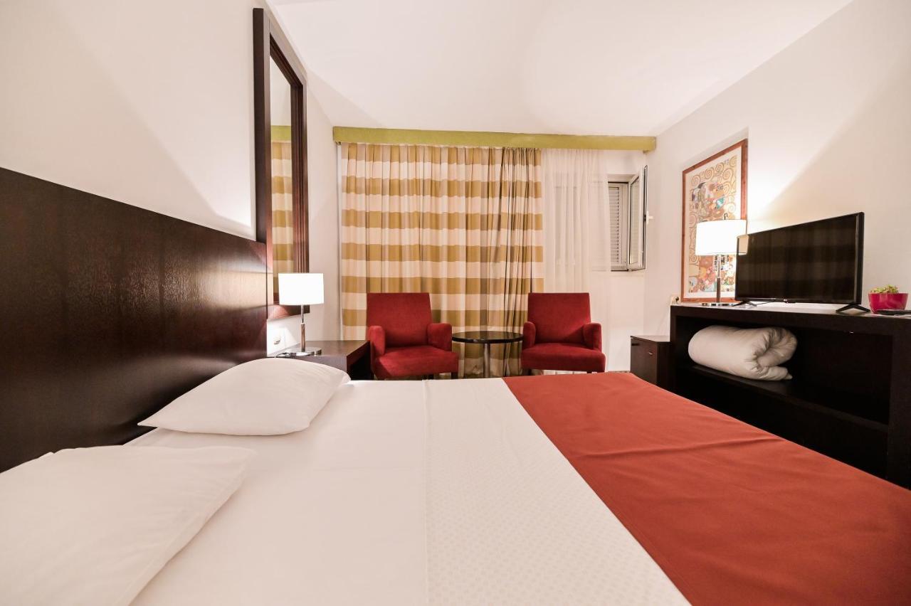 Hotel International Rab Town Ngoại thất bức ảnh