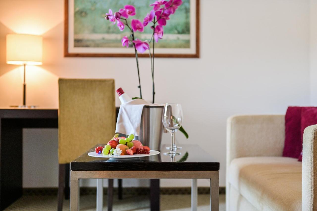Hotel International Rab Town Ngoại thất bức ảnh
